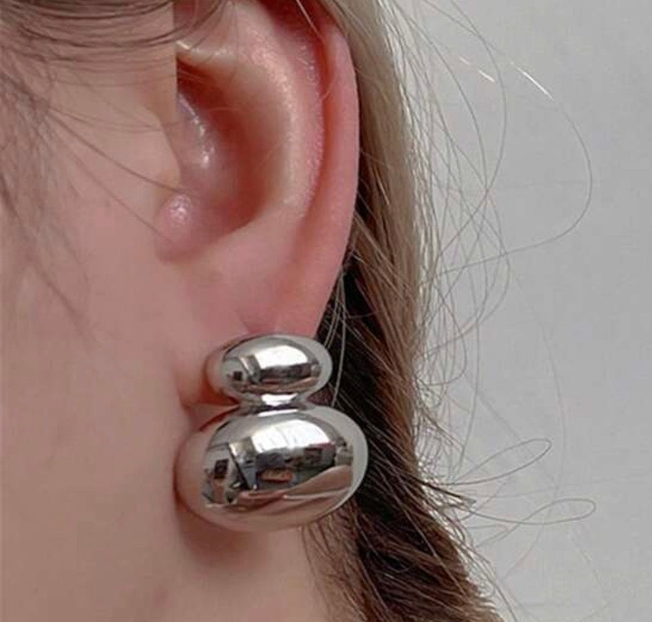 Elegant Oval Earrings